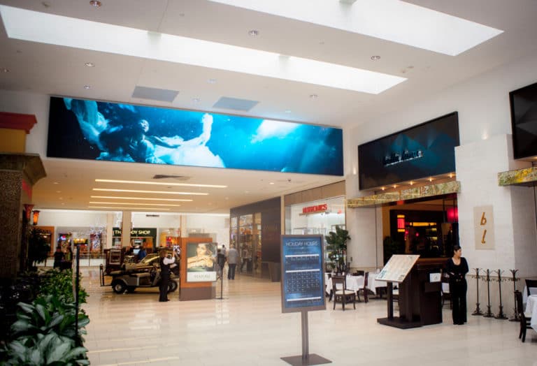 Aventura Mall - Digital Display