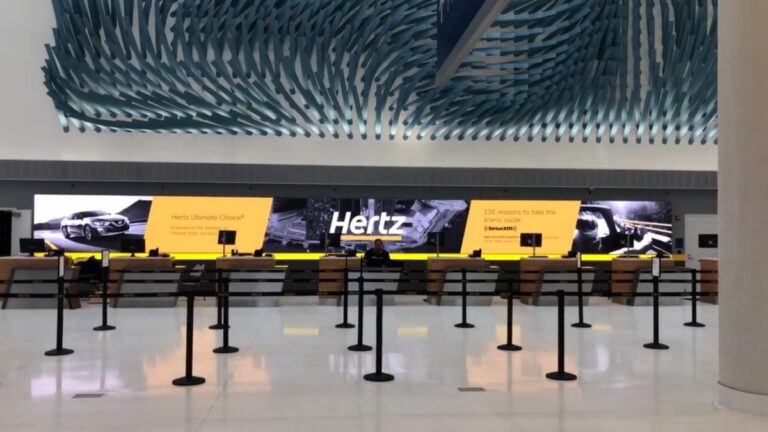 Herts Chicago Airport wayfinding customer service