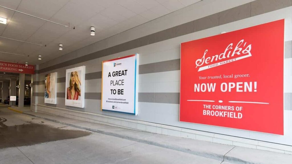Sendik’s “Now Open” wall graphic at The Corners of Brookfield showcasing branded environmental graphics by Gable.